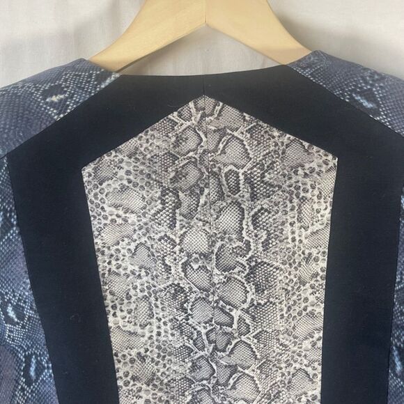 BCBGMaxAzria Edward Black/Blue/White Snake Print Zip Front Blazer Sz M - Picture 8 of 11